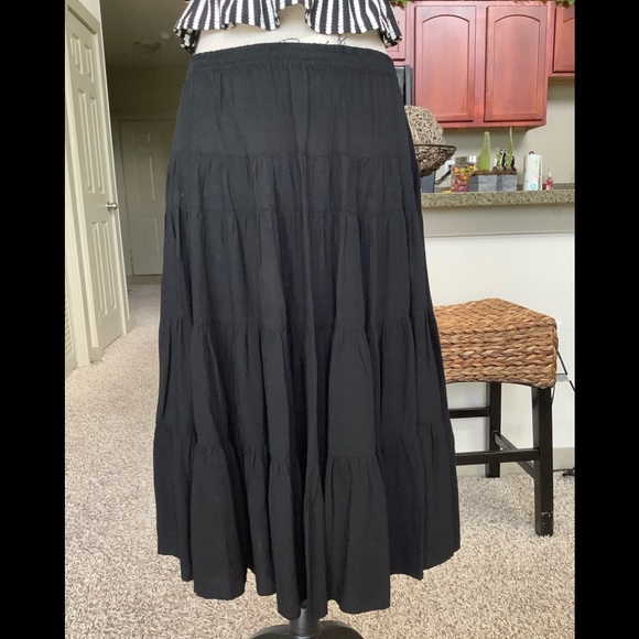 🤩 H&M Crop Top and Skirt Set 🤩 - Picture 7 of 9